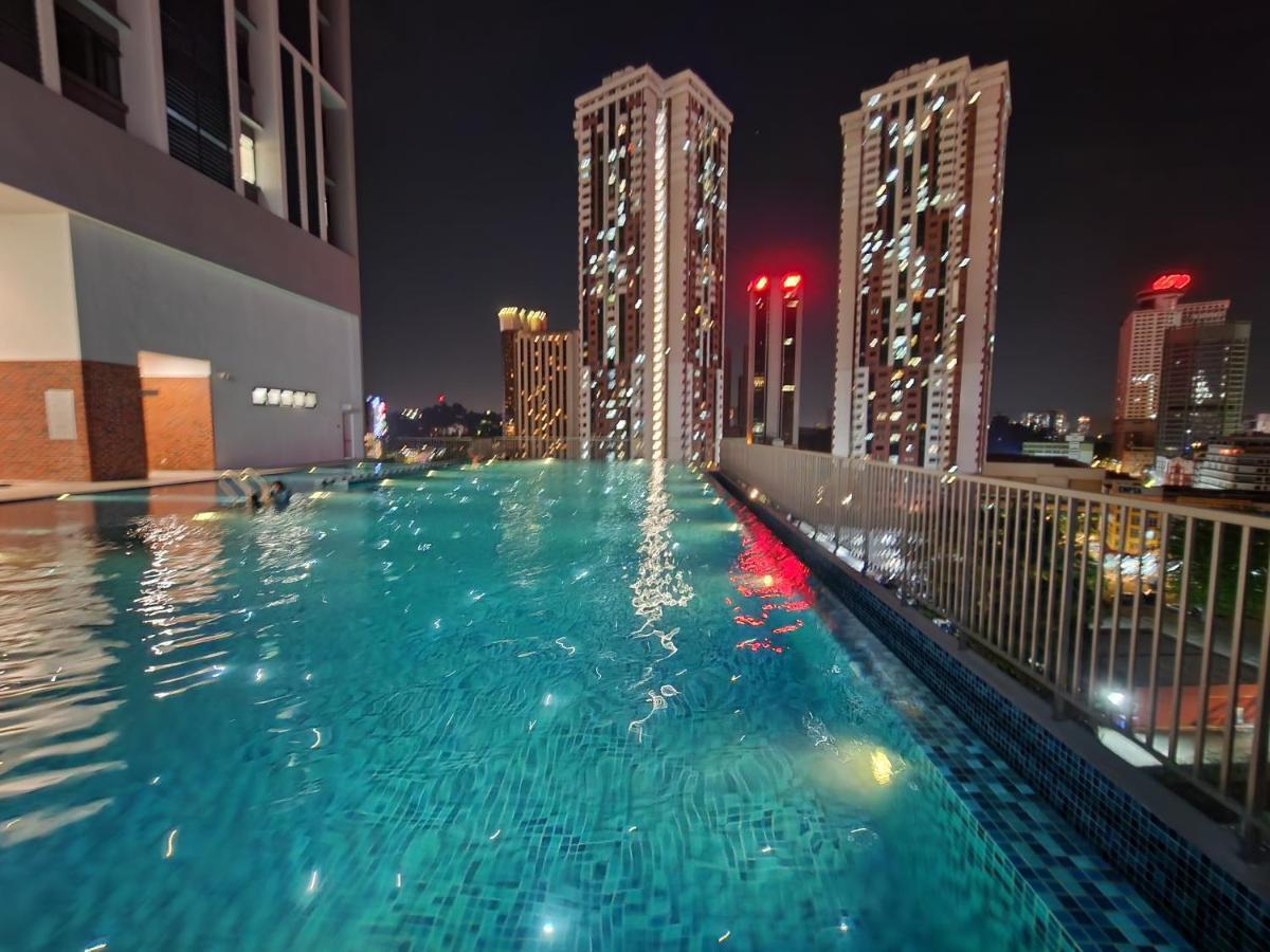 Chambers Residences Suites Klcc Куала-Лумпур Экстерьер фото