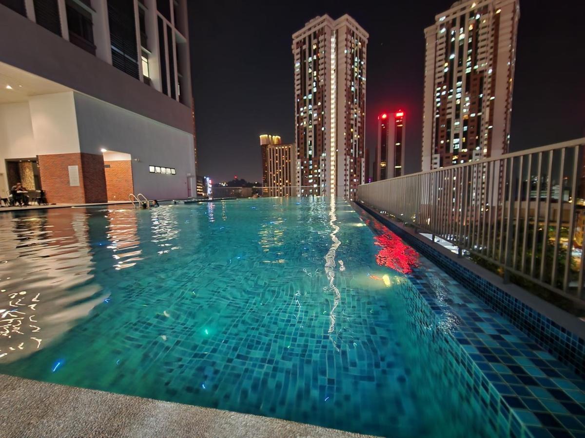 Chambers Residences Suites Klcc Куала-Лумпур Экстерьер фото