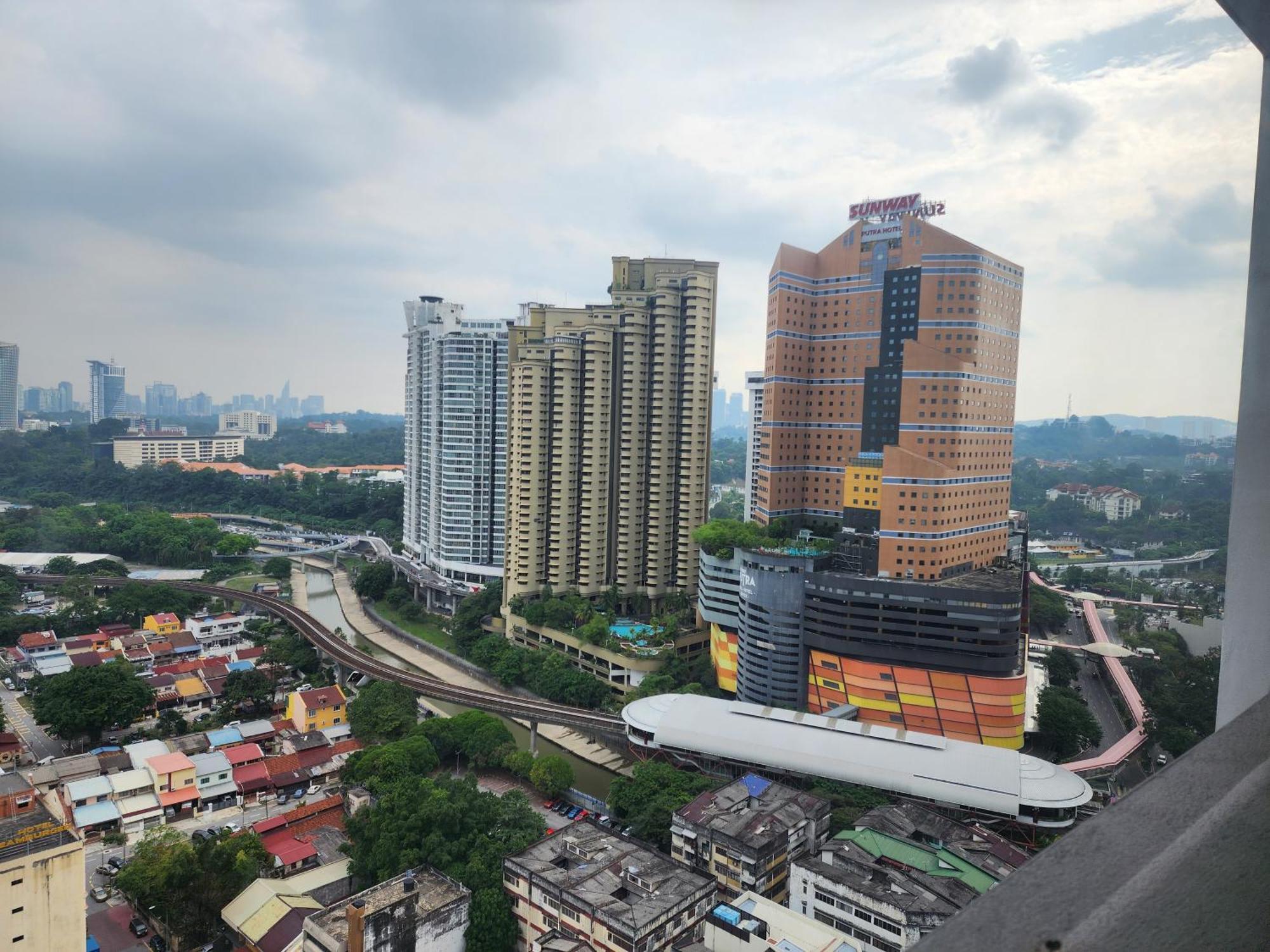 Chambers Residences Suites Klcc Куала-Лумпур Экстерьер фото